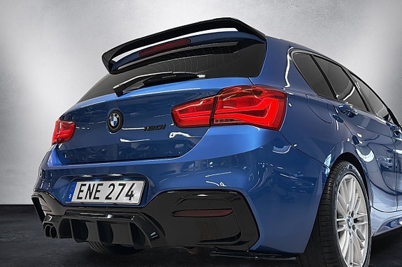 BMW 120i 15 of 19