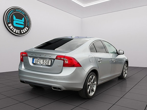 Volvo S60 3 of 23