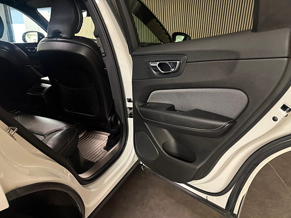 Volvo XC60 21 of 29