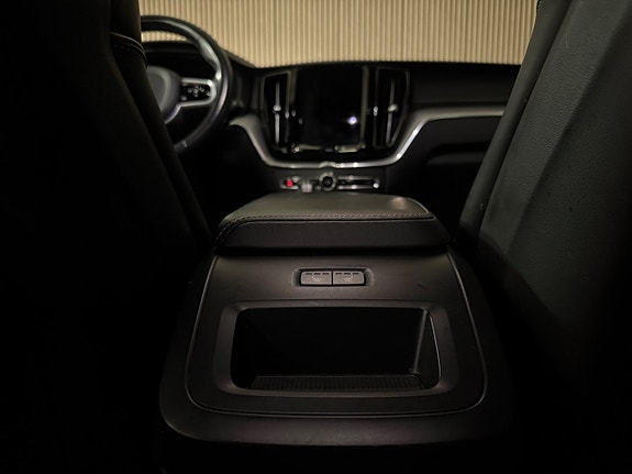 Volvo XC60 15 of 29