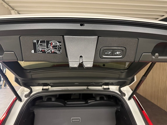 Volvo XC60 20 of 29