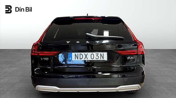 Volvo V90 Cross Country 5 of 13