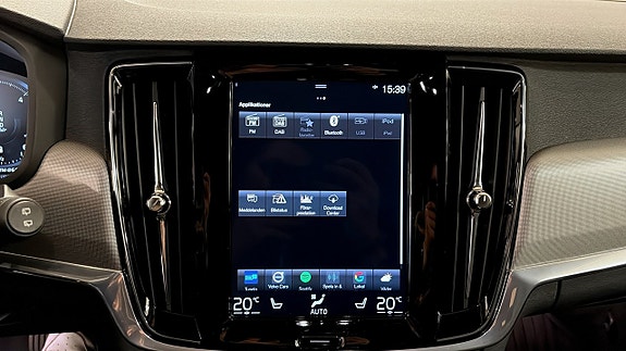 Volvo V90 Cross Country 9 of 13