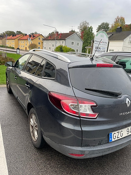 Renault Megane III 3 of 5