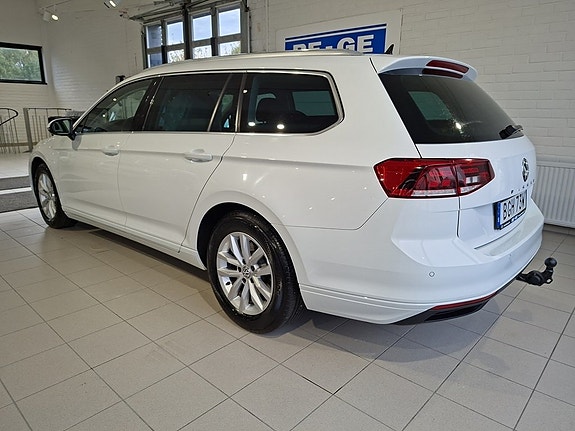Volkswagen Passat 11 of 19