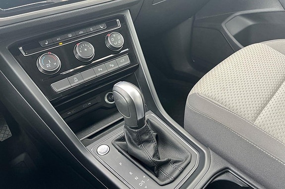 Volkswagen Touran 20 of 26