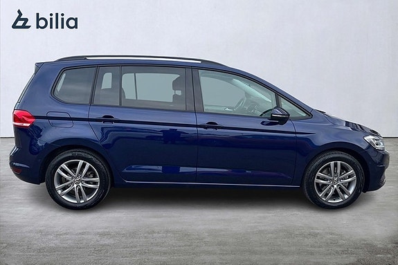 Volkswagen Touran 16 of 26