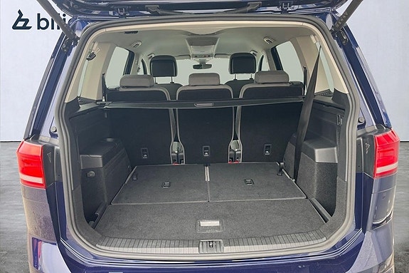 Volkswagen Touran 10 of 26