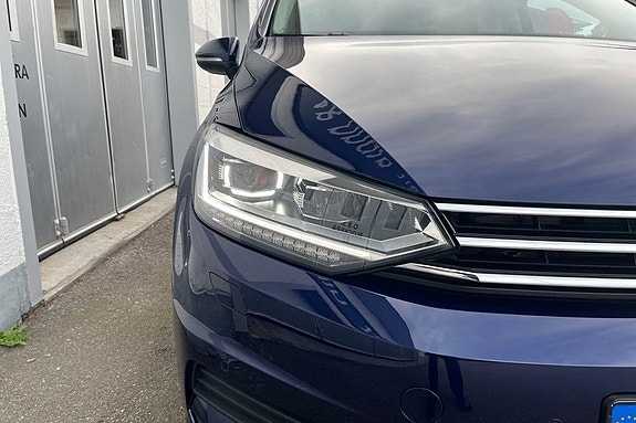 Volkswagen Touran 19 of 26
