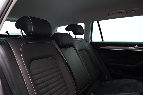 Volkswagen Passat 17 of 22