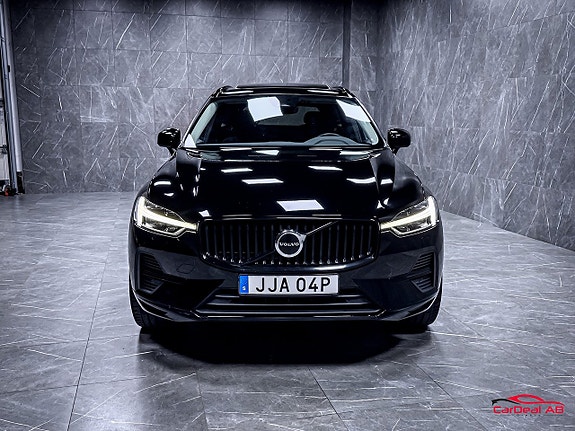 Volvo XC60 2 of 30