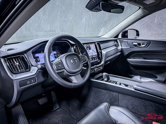 Volvo XC60 11 of 30