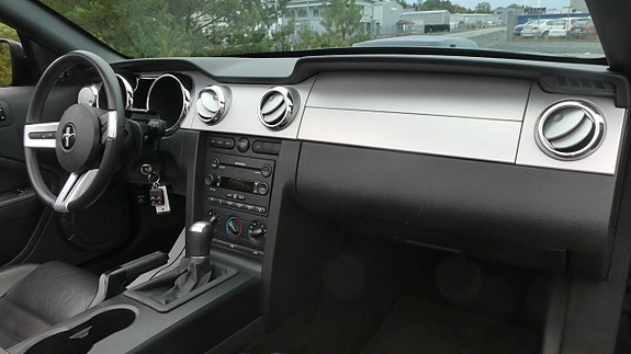 Ford Mustang 11 of 30