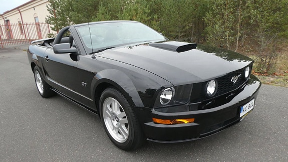Ford Mustang 18 of 30
