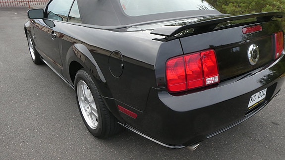 Ford Mustang 6 of 30