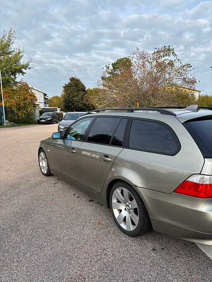 BMW 525i 4 of 7