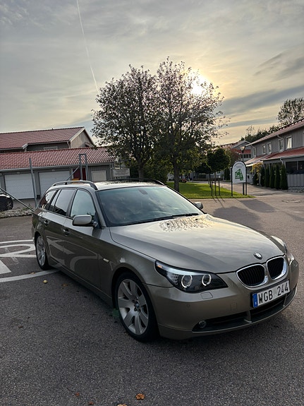 BMW 525i 2 of 7