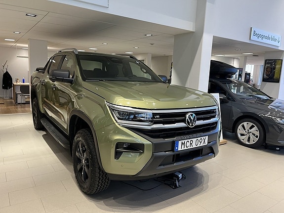 Volkswagen Amarok 2 of 11