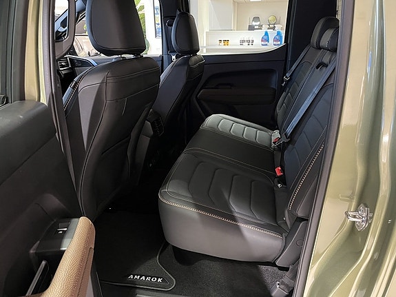 Volkswagen Amarok 11 of 11
