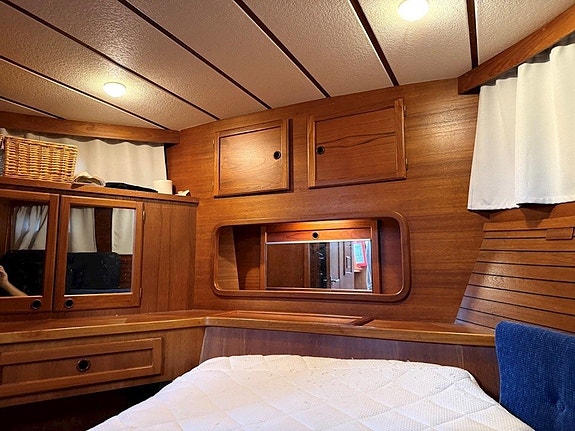 Nauticat 33 Ketch 23 of 30