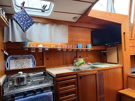 Nauticat 33 Ketch 19 of 30