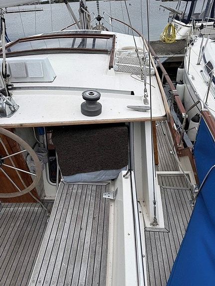 Nauticat 33 Ketch 8 of 30