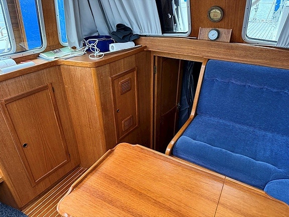 Nauticat 33 Ketch 13 of 30