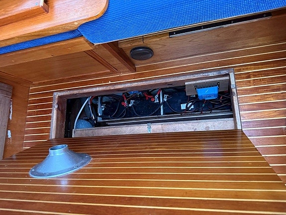Nauticat 33 Ketch 29 of 30