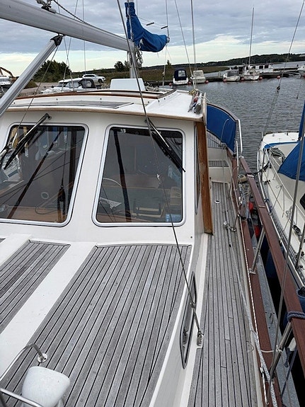 Nauticat 33 Ketch 5 of 30
