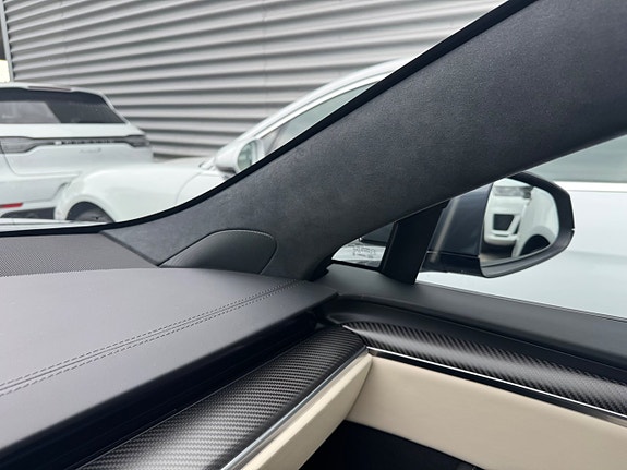 Tesla Model S 15 of 23