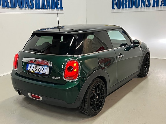 MINI Cooper 11 of 27