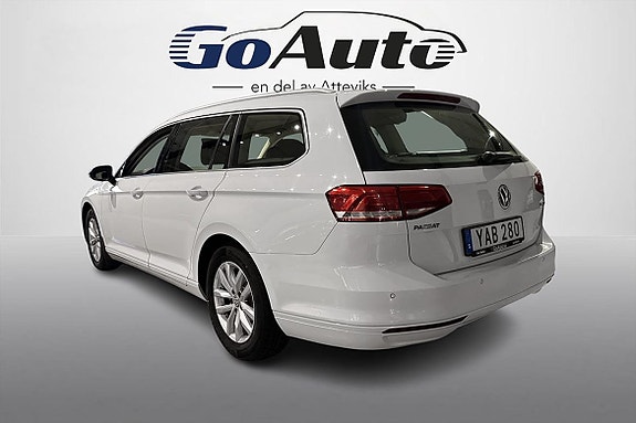 Volkswagen Passat 4 of 18