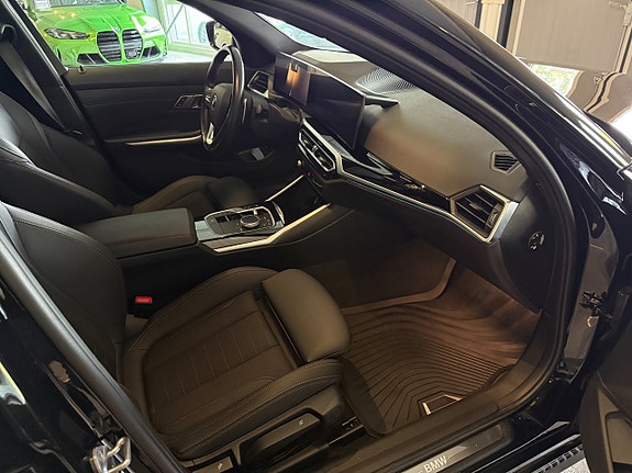 BMW 330e 13 of 16