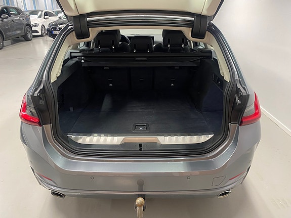 BMW 330e 6 of 19