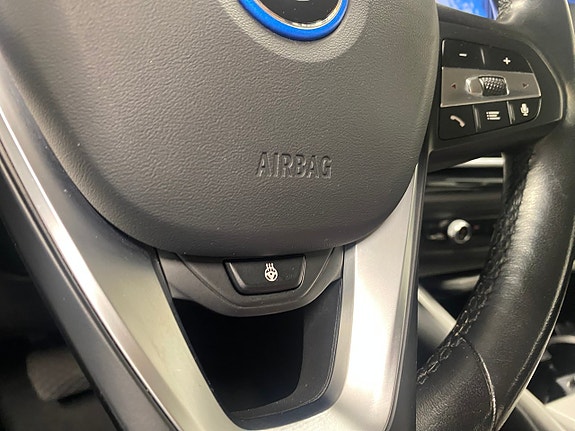 BMW 330e 16 of 19