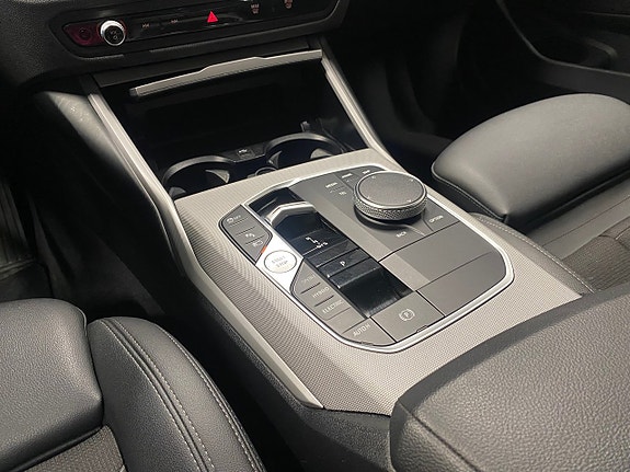 BMW 330e 17 of 19