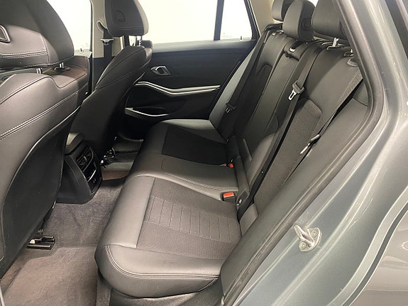 BMW 330e 9 of 19