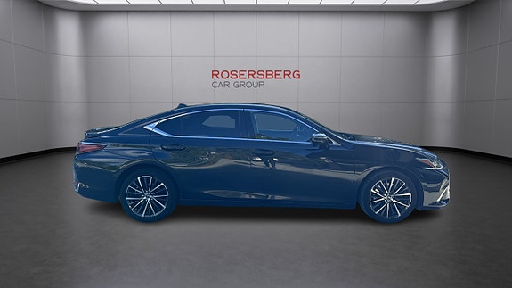 Lexus ES300h 6 of 13