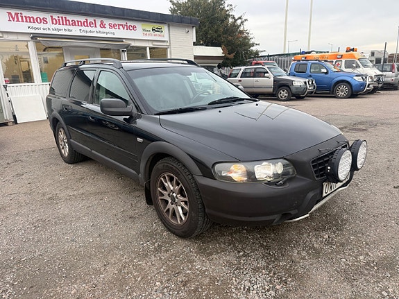 Volvo XC70 2 of 6