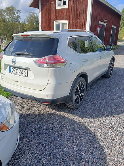 Nissan X-Trail 4 of 7