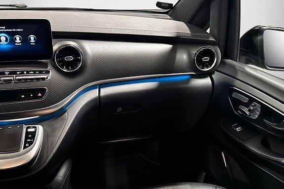 Mercedes-Benz V300 15 of 24