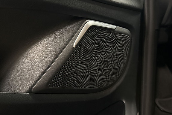 Mercedes-Benz V300 18 of 24