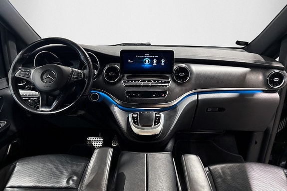 Mercedes-Benz V300 7 of 24
