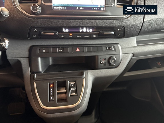 Peugeot e-Expert 12 of 15
