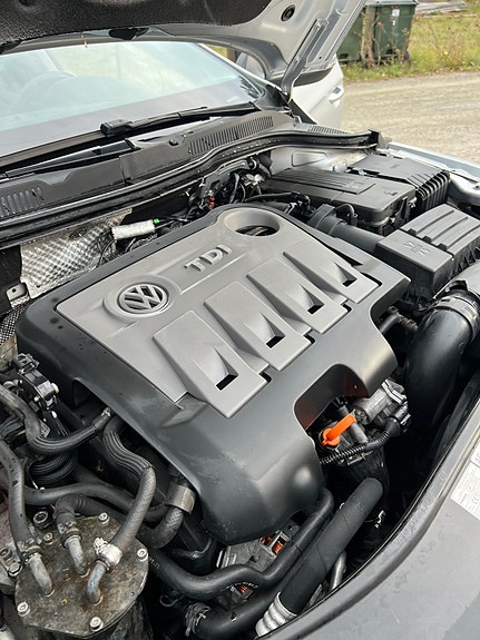 Volkswagen Passat CC 6 of 6