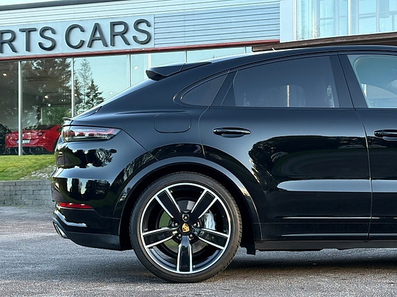 Porsche Cayenne Turbo 6 of 28