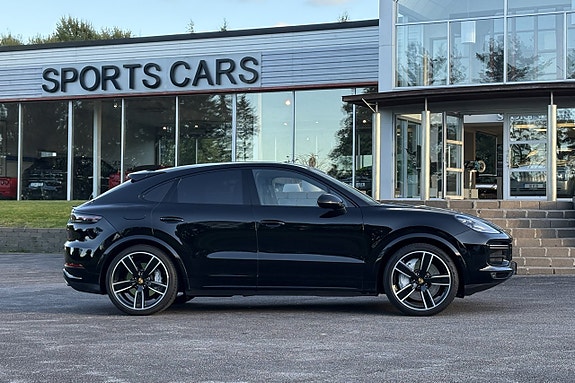 Porsche Cayenne Turbo 5 of 28