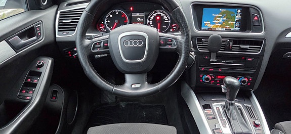 Audi Q5 12 of 30