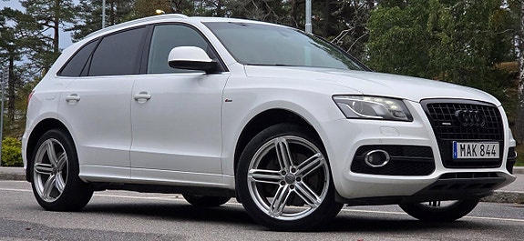 Audi Q5 2 of 30