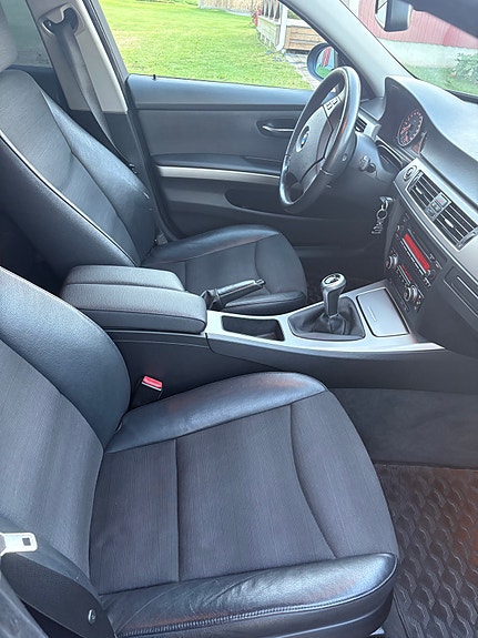BMW 320d 3 of 7